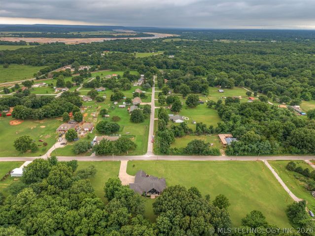 16911 S 321st East Avenue, Coweta, OK 74429