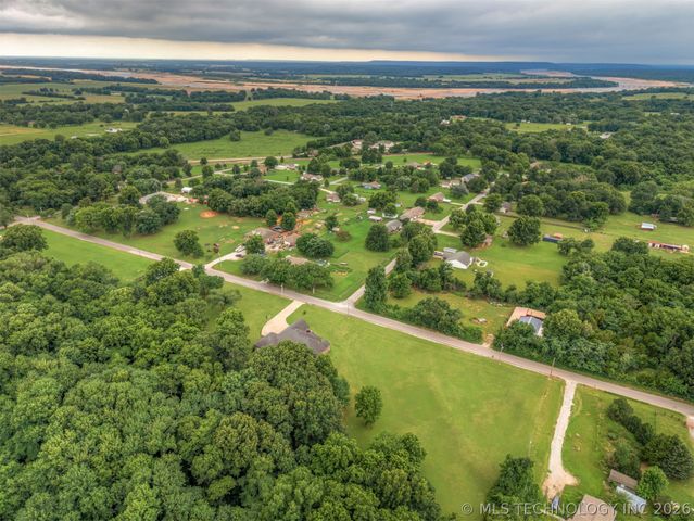 16911 S 321st East Avenue, Coweta, OK 74429