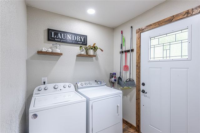 15889 Applehill Road, Prairie Grove, AR 72753
