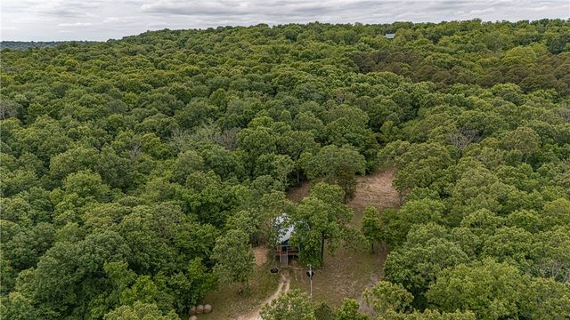 15889 Applehill Road, Prairie Grove, AR 72753