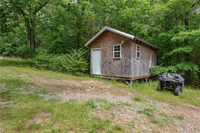 15889 Applehill Road, Prairie Grove, AR 72753