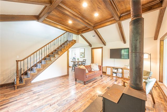 15889 Applehill Road, Prairie Grove, AR 72753