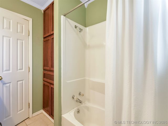 58 Wisteria Street, Lone Grove, OK 73443