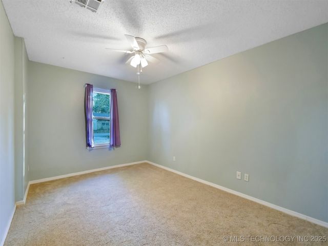 58 Wisteria Street, Lone Grove, OK 73443