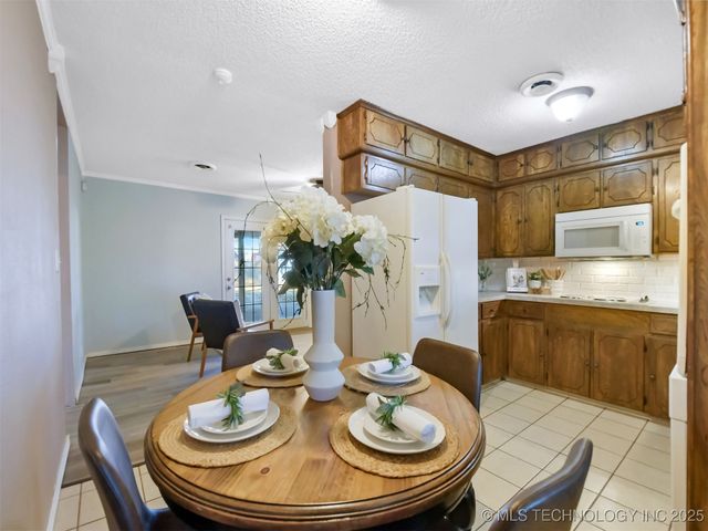 58 Wisteria Street, Lone Grove, OK 73443