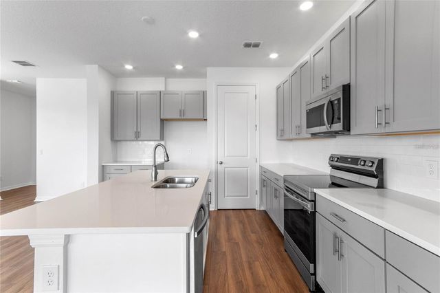 1808 SANIBEL DRIVE, Davenport, FL 33896