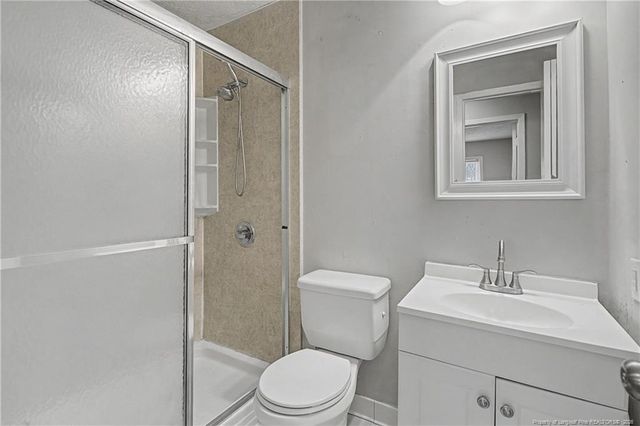 1931 Pumpkin Road, Fayetteville, NC 28304