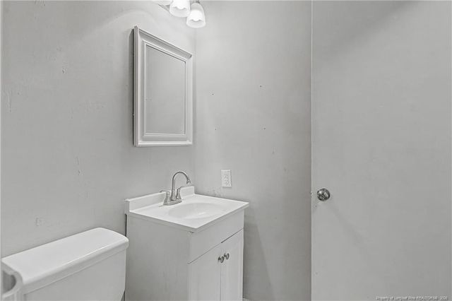 1931 Pumpkin Road, Fayetteville, NC 28304