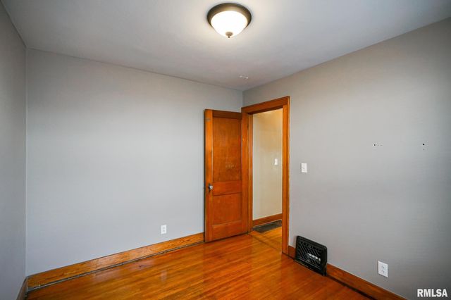 336 Saint Julian Street, Pekin, IL 61554