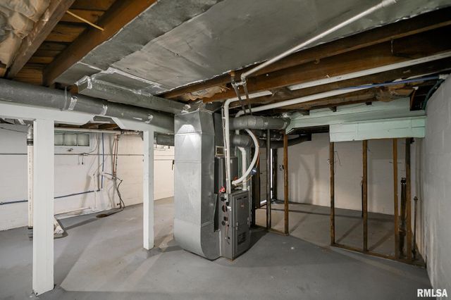 336 Saint Julian Street, Pekin, IL 61554