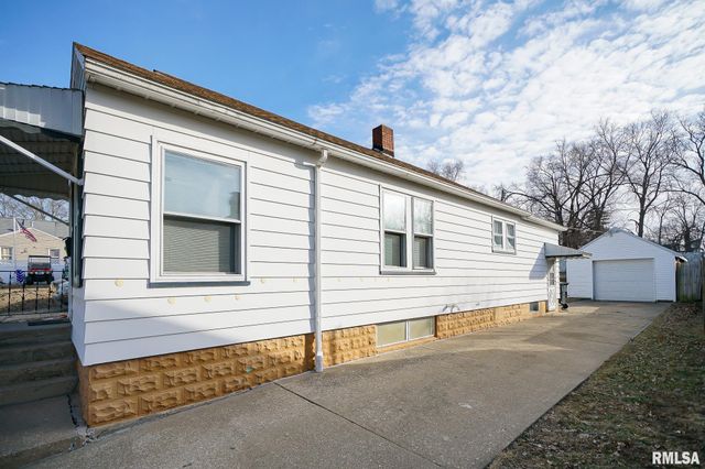 336 Saint Julian Street, Pekin, IL 61554