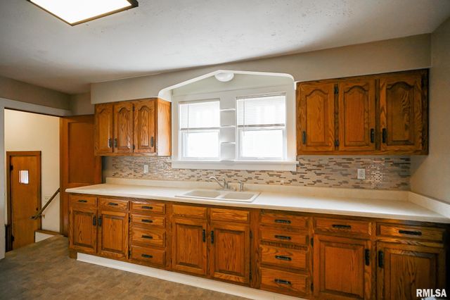 336 Saint Julian Street, Pekin, IL 61554