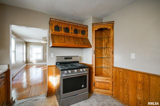 336 Saint Julian Street, Pekin, IL 61554