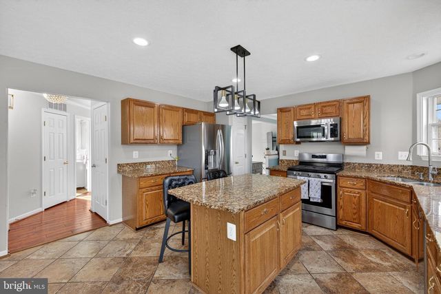 611 HUNTING RIDGE DR, Frederick, MD 21703