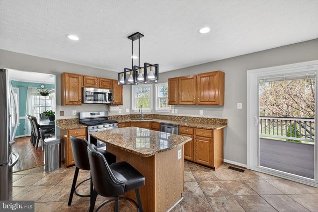 611 HUNTING RIDGE DR, Frederick, MD 21703