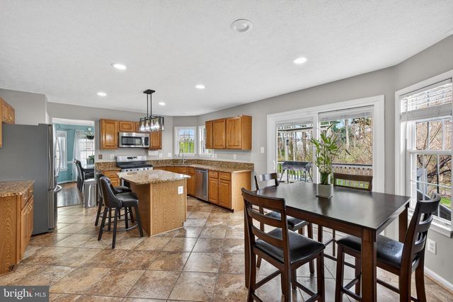 611 HUNTING RIDGE DR, Frederick, MD 21703