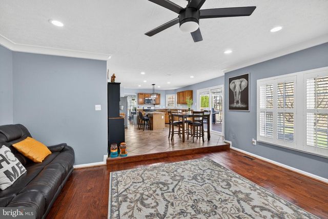 611 HUNTING RIDGE DR, Frederick, MD 21703