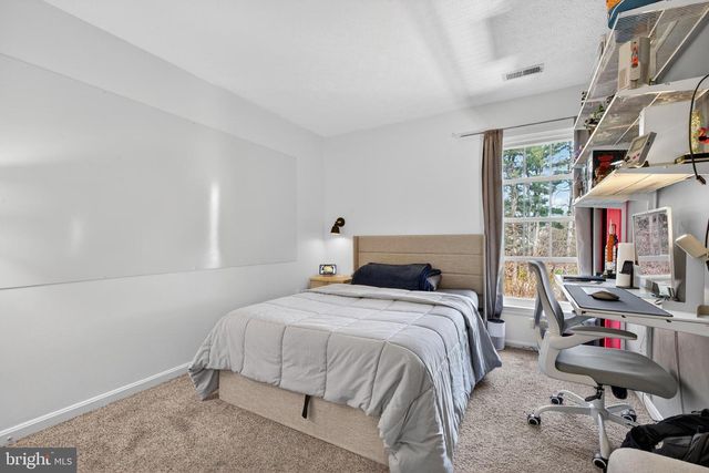 611 HUNTING RIDGE DR, Frederick, MD 21703