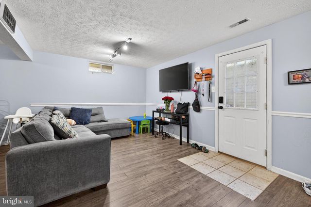 611 HUNTING RIDGE DR, Frederick, MD 21703