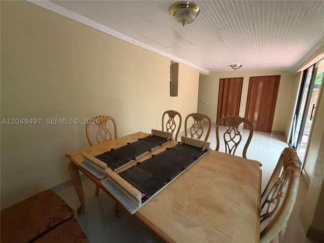 1061 E 20th St, Hialeah, FL 33013