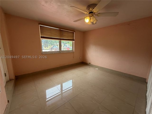 1061 E 20th St, Hialeah, FL 33013