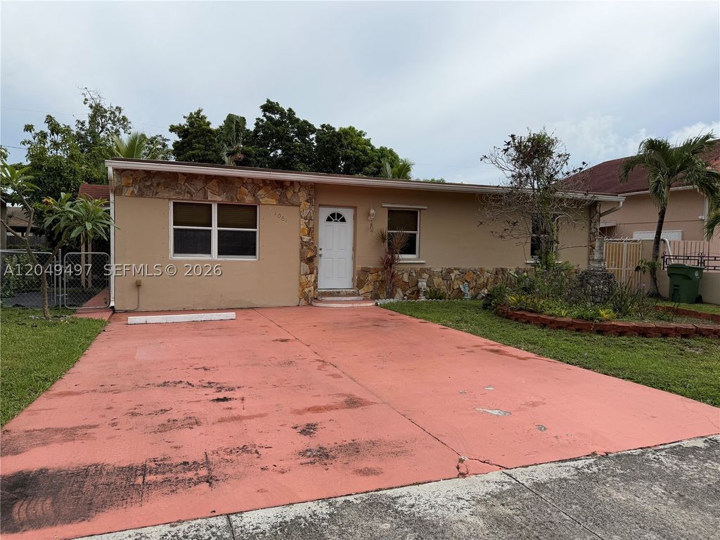 1061 E 20th St, Hialeah, FL 33013