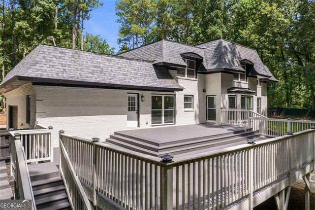 2023 Stoneleigh Drive, Stone Mountain, GA 30087