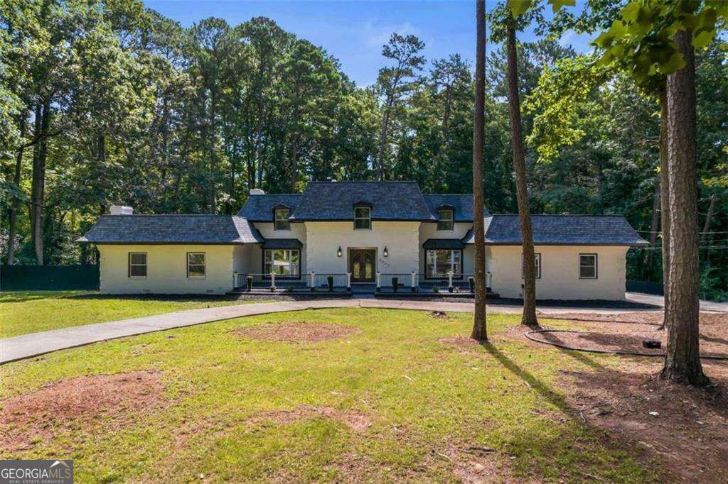 2023 Stoneleigh Drive, Stone Mountain, GA 30087