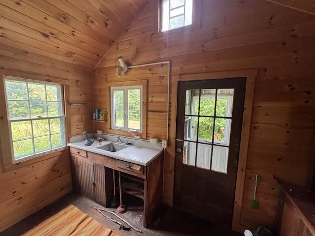 190 Upper Edsall Road, Greensboro, VT 05841