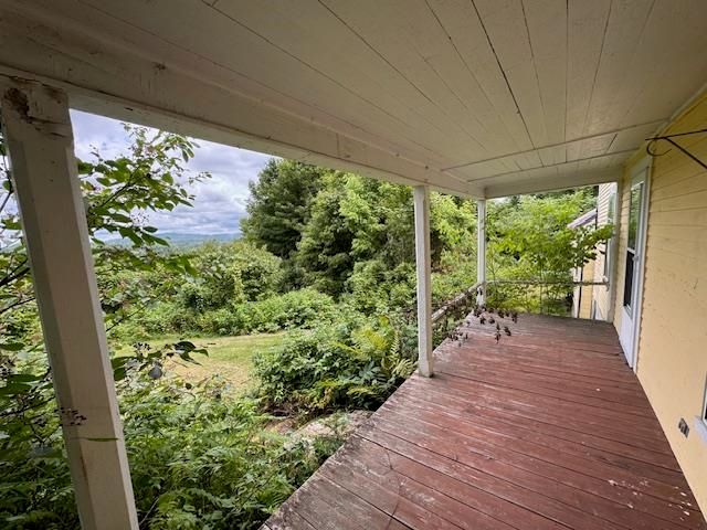 190 Upper Edsall Road, Greensboro, VT 05841
