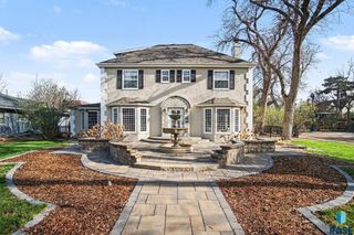 220 E 27th St Street, Sioux Falls, SD 57105
