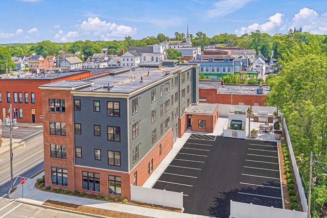 596 Washington St 302, Whitman, MA 02382