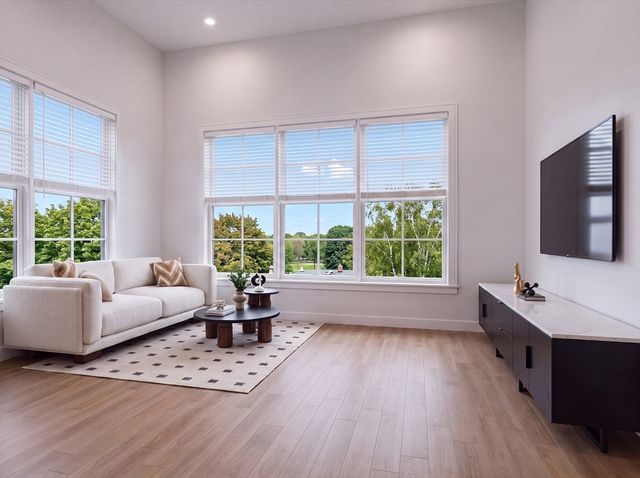 596 Washington St 302, Whitman, MA 02382