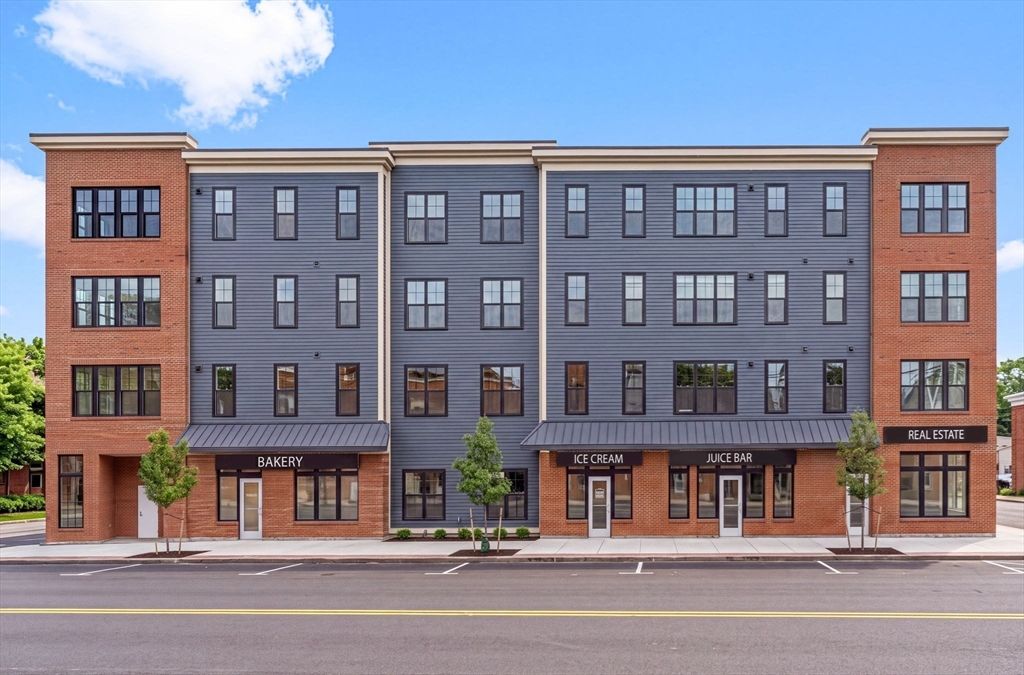 596 Washington St 302, Whitman, MA 02382