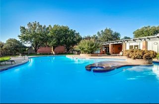 576 E Avenue J B, Grand Prairie, TX 75050