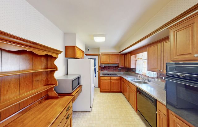 373 Langland DR, Vinton, VA 24179