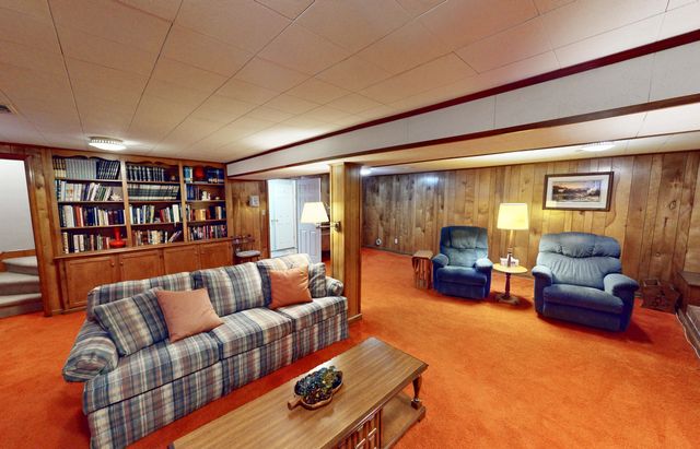 373 Langland DR, Vinton, VA 24179