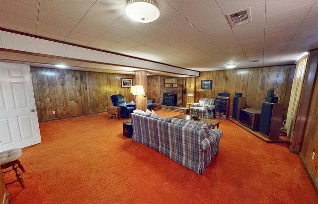 373 Langland DR, Vinton, VA 24179