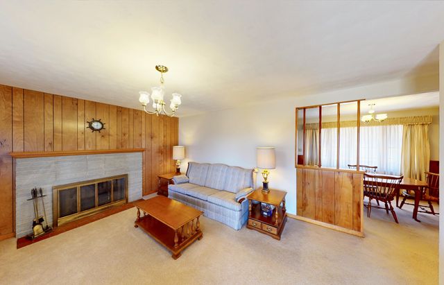 373 Langland DR, Vinton, VA 24179