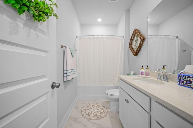 129 Medford Street, Summerville, SC 29486