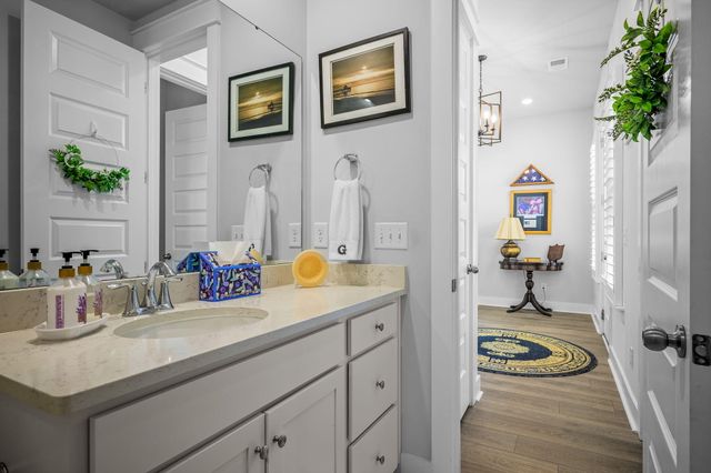 129 Medford Street, Summerville, SC 29486