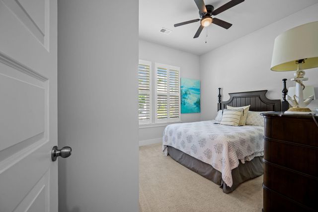 129 Medford Street, Summerville, SC 29486