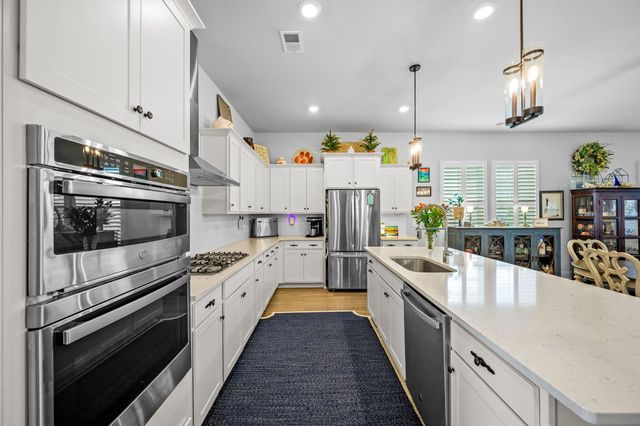 129 Medford Street, Summerville, SC 29486