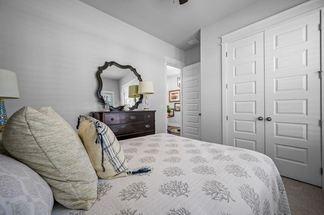 129 Medford Street, Summerville, SC 29486