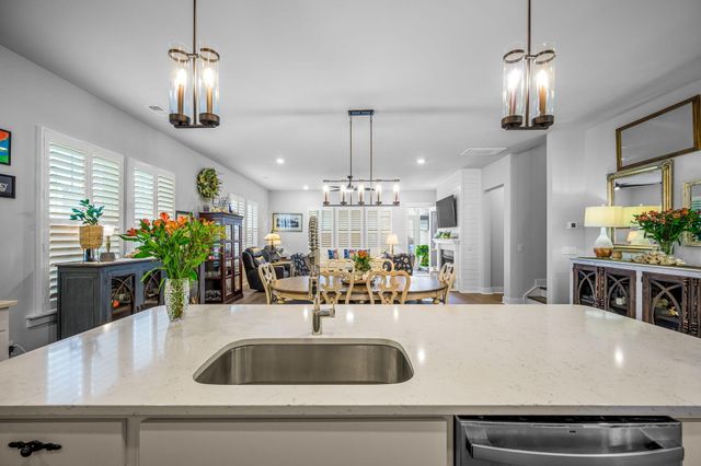 129 Medford Street, Summerville, SC 29486