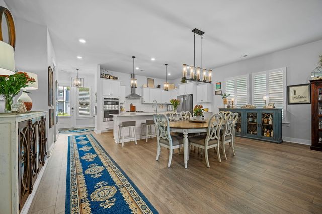 129 Medford Street, Summerville, SC 29486