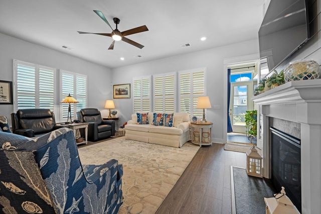 129 Medford Street, Summerville, SC 29486