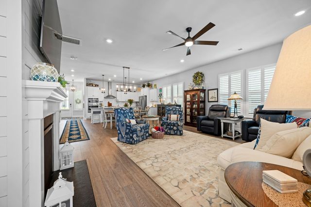 129 Medford Street, Summerville, SC 29486