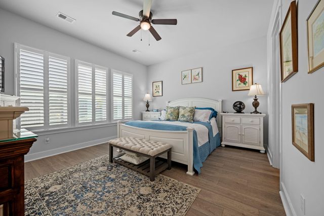129 Medford Street, Summerville, SC 29486