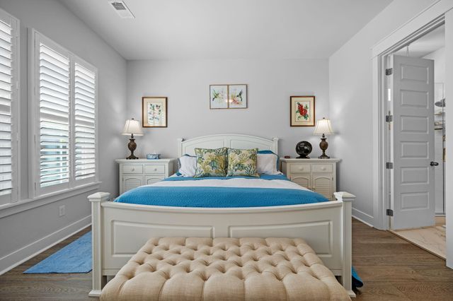 129 Medford Street, Summerville, SC 29486